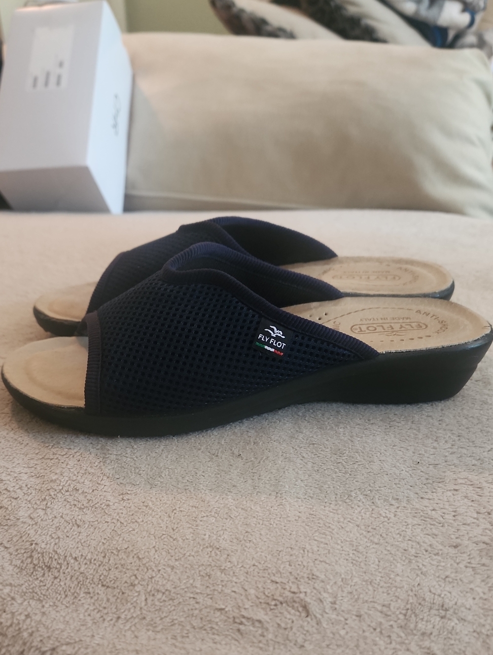 NWT.Fly Flot Navy Mesh Open-Toe Slide Sandals - Picture 5 of 9